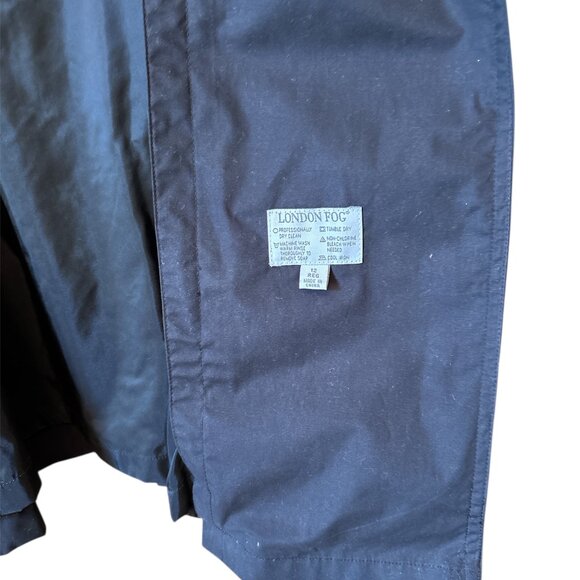 London Fog Ladies Black Raincoat with Belt and Zip In Liner Size 12R - Picture 4 of 12